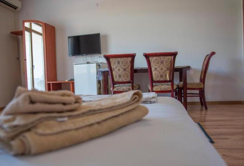 Standard Trippelrum, Guest House Grozdan