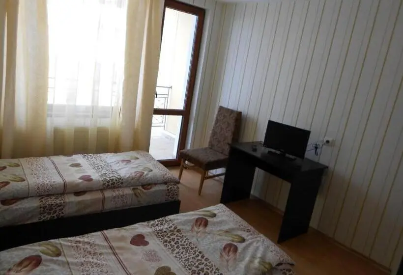 スタンダードルーム, Guest House Tsenovi