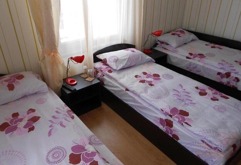 Семейный Номер, Guest House Tsenovi