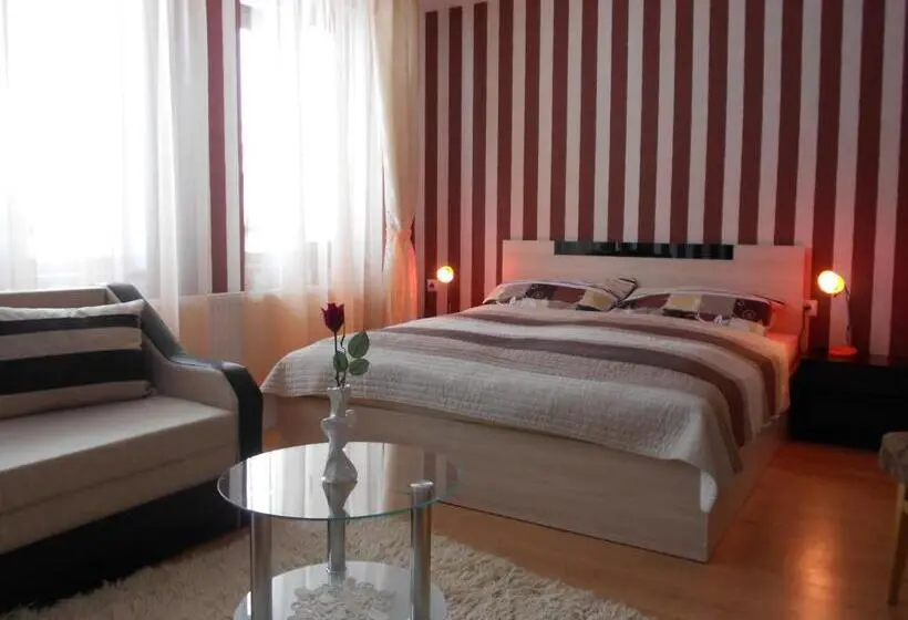 デラックススタジオ, Guest House Tsenovi
