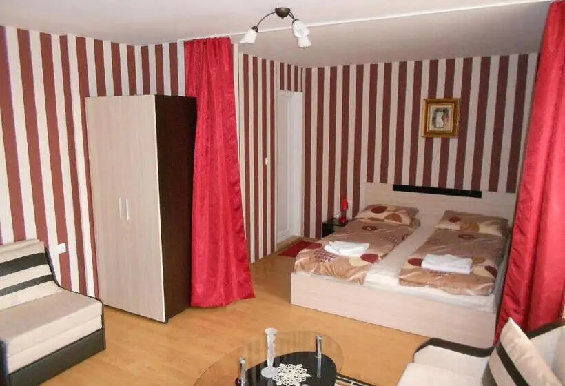 デラックススタジオ, Guest House Tsenovi