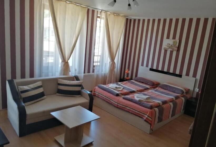 סוויטה משפחתית, Guest House Tsenovi