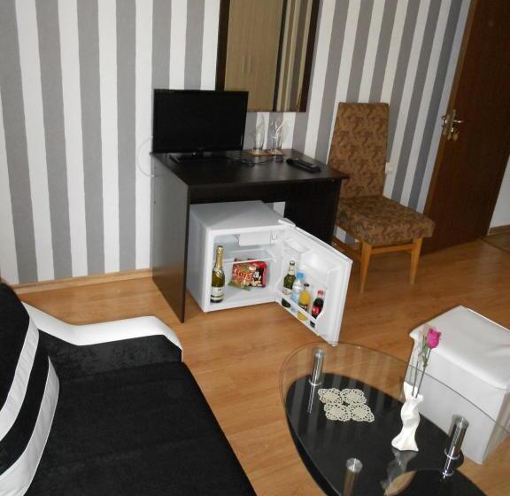 Дом 1 Спальня, Guest House Tsenovi