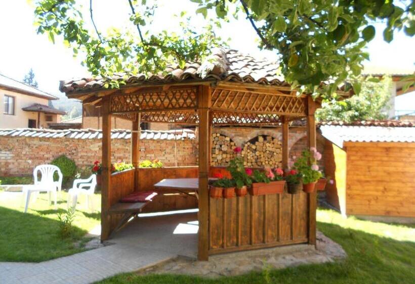 בית, חדר שינה 1, Guest House Tsenovi