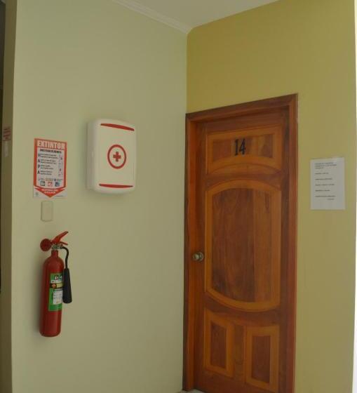 Quarto Triplo Estandar, Hostal Andry