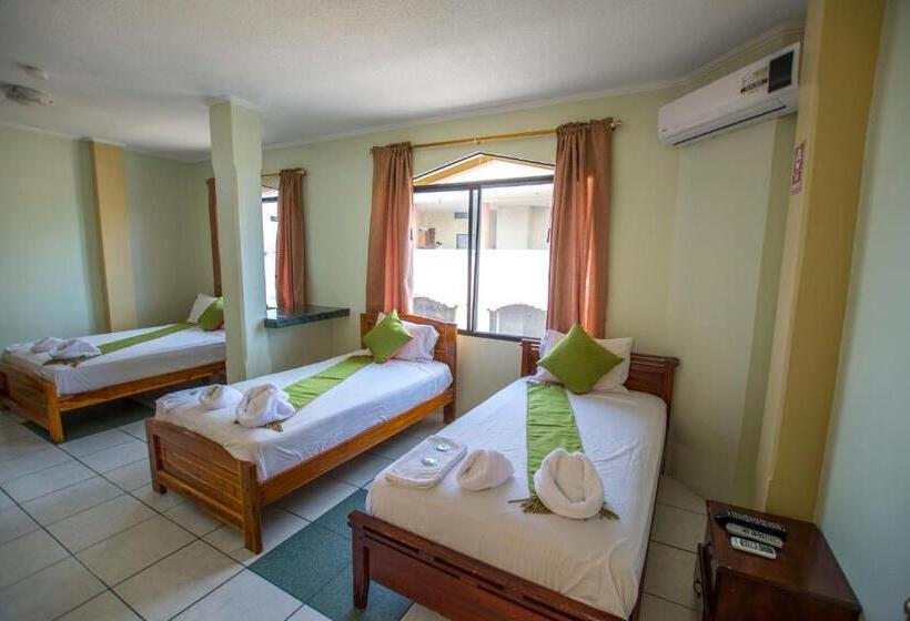 Quarto Triplo Estandar, Hostal Andry