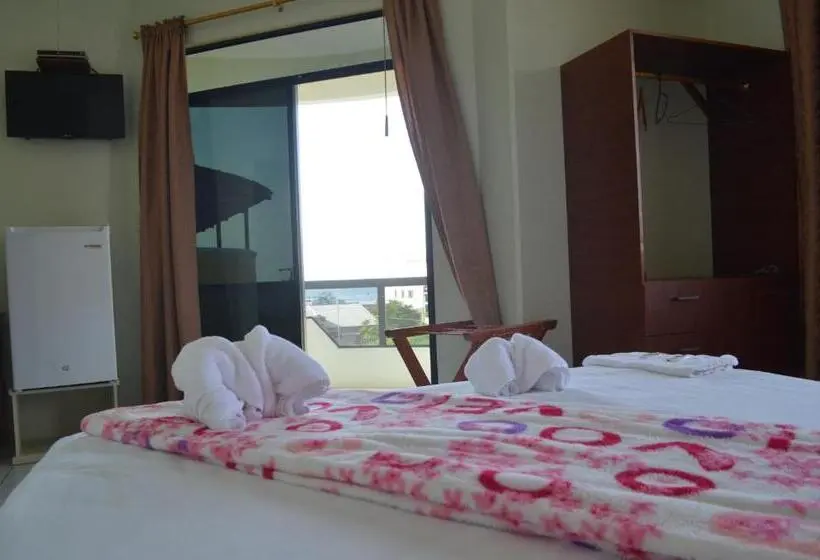 اتاق لوکس با بالکن و چشم‌انداز دریا, Hostal Andry