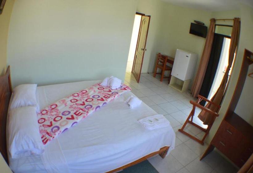 Quarto Deluxe Vista Mar com Sacada, Hostal Andry
