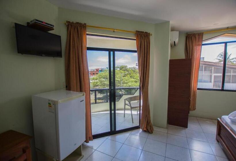 豪华海景房带阳台, Hostal Andry