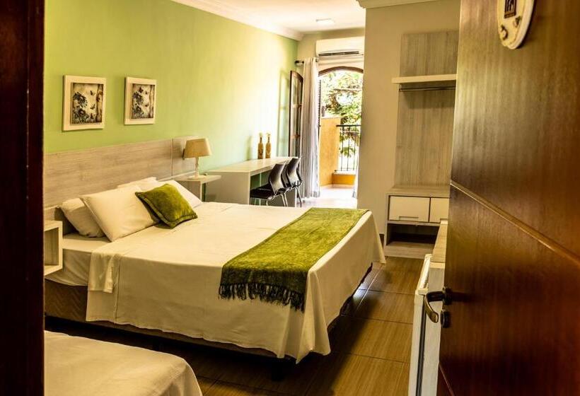 Трехместный Номер Стандарт с Балконом, Pousada Rainha Da Mata