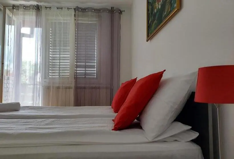 آپارتمان 1 خوابه با بالکن, Vrnjci House