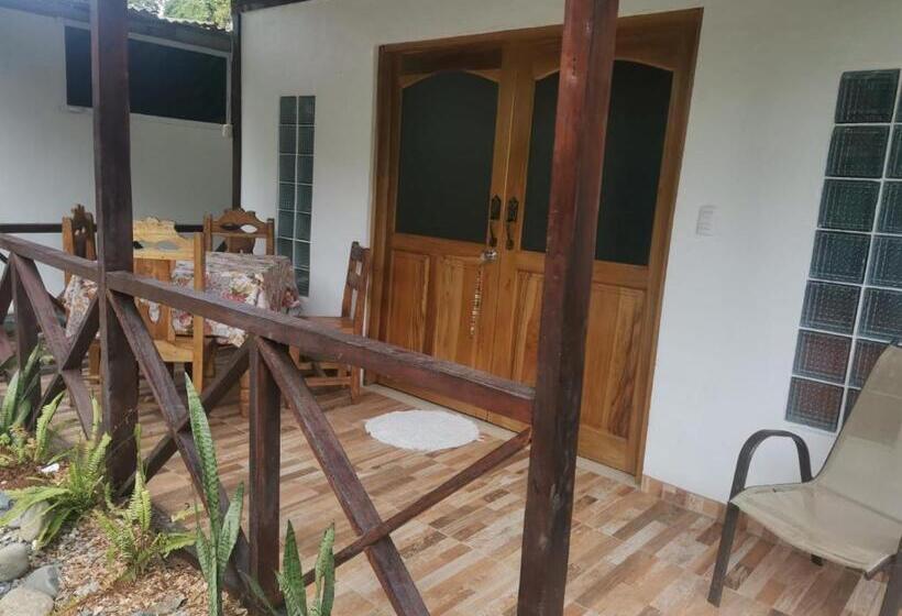 Семейный Номер, Hostal Cecilia