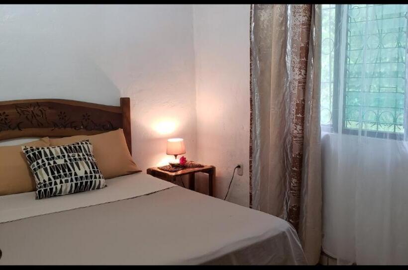 1ベッドルームハウス, Hostal Cecilia