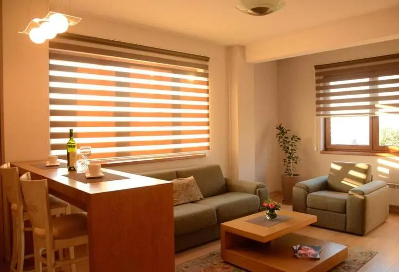 آپارتمان 1 خوابه با تراس, Apartments Villa Splendor