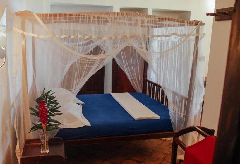 Deluxe Room, Galawatta Beach Resort