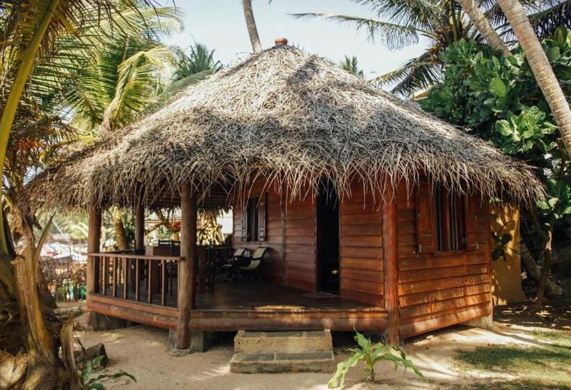 Standard Bungalow, Galawatta Beach Resort
