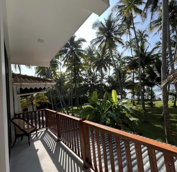 1 Bedroom Apartment Sea View, Galawatta Beach Resort
