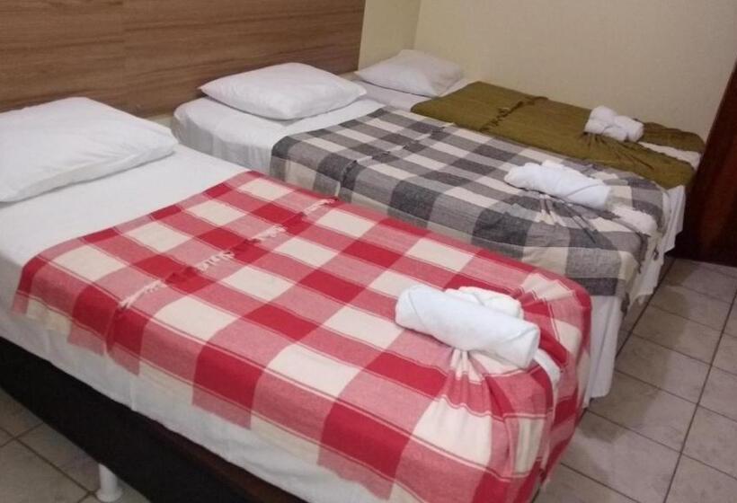 スタンダードトリプルルーム, Pousada Jasmine