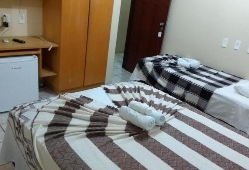 スタンダードトリプルルーム, Pousada Jasmine