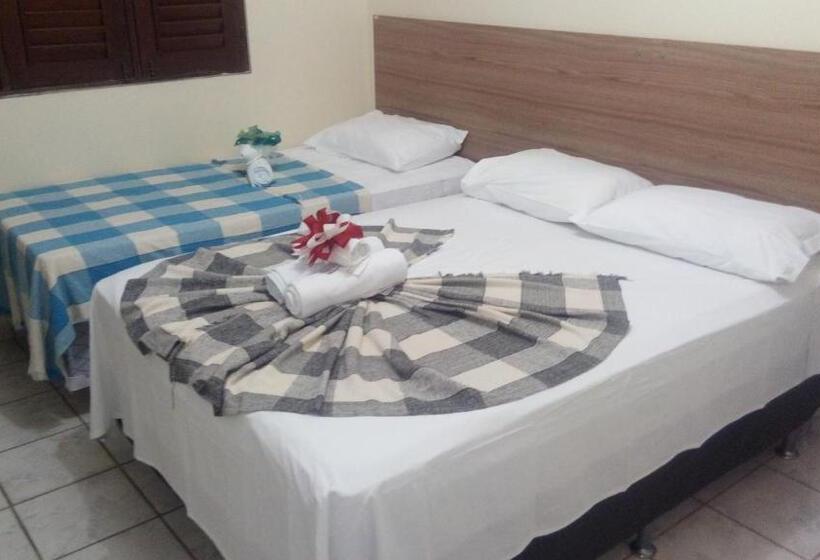 スタンダードトリプルルーム, Pousada Jasmine