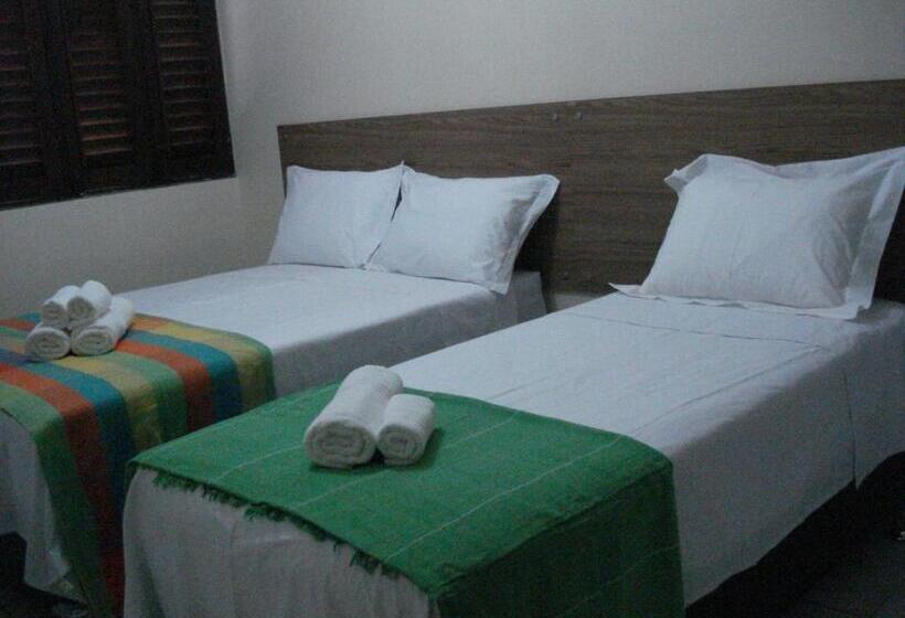 スタンダードトリプルルーム, Pousada Jasmine