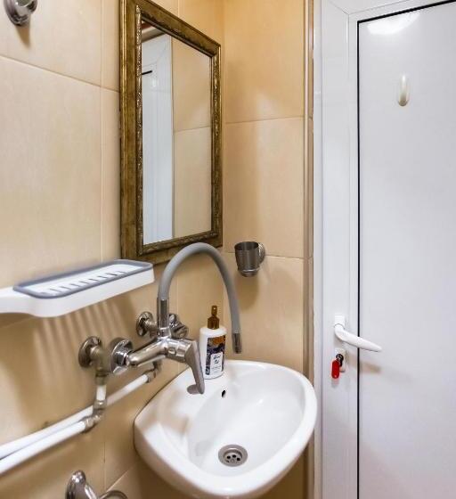 이코노미 룸, Residence Art Guest House