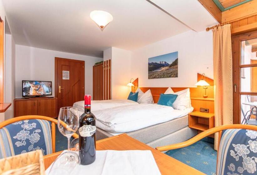 バルコニー付きスタンダードルーム, Landgasthof Neuwirt