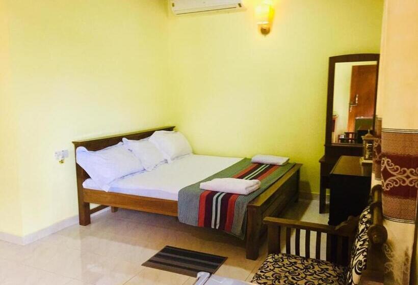 패밀리 룸, Suwani Pinnawala Homestay