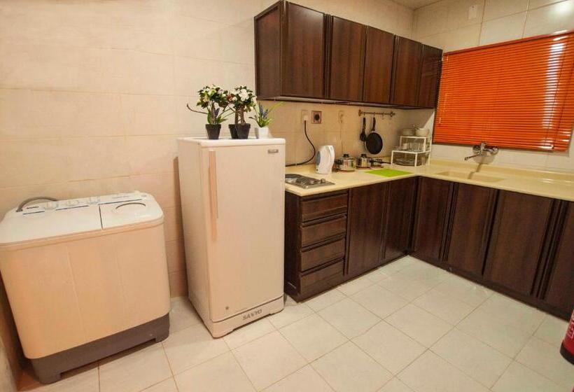 Huoneisto 2 Makuuhuonetta, City Suites