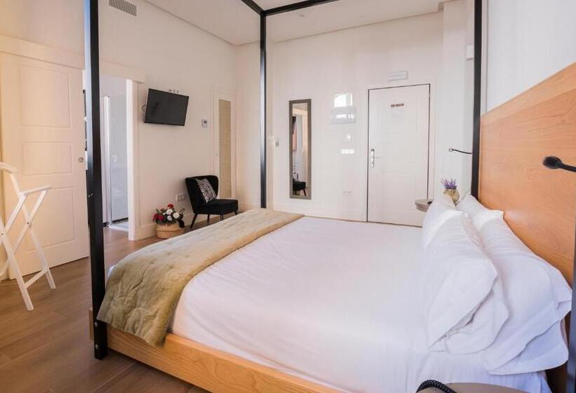 اتاق سوپریور, Nüa Cicerone