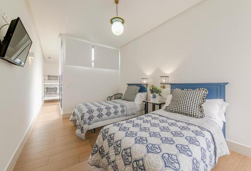 اتاق خانوادگی, Nüa Cicerone