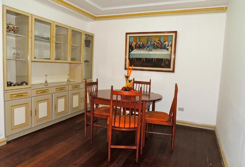 جناح عائلي, La Orquidea