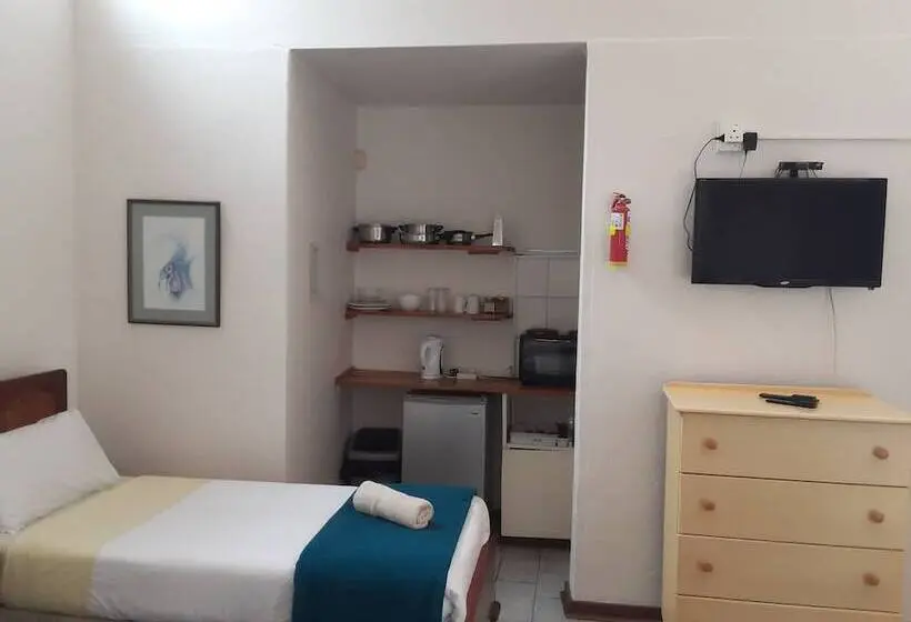 スタンダードトリプルルーム, Boer And Brit Self Catering Guest House