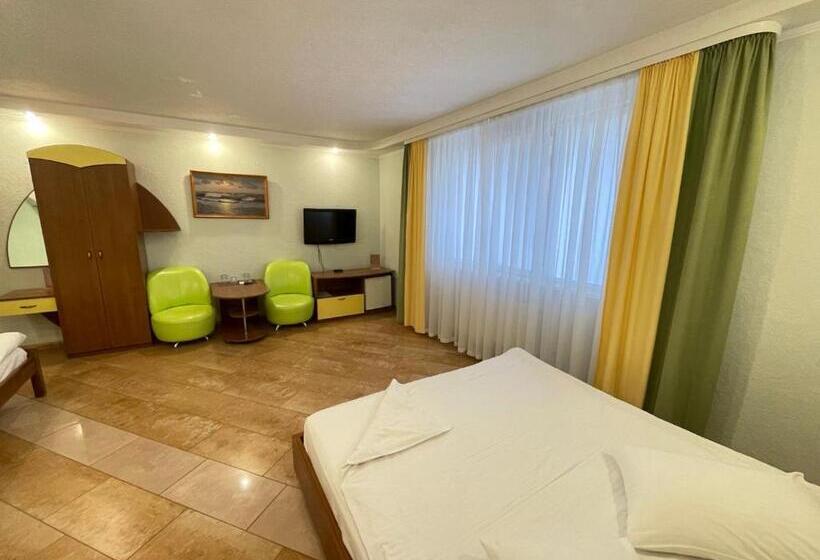 Номер Стандарт Трехместный, Fortetsya