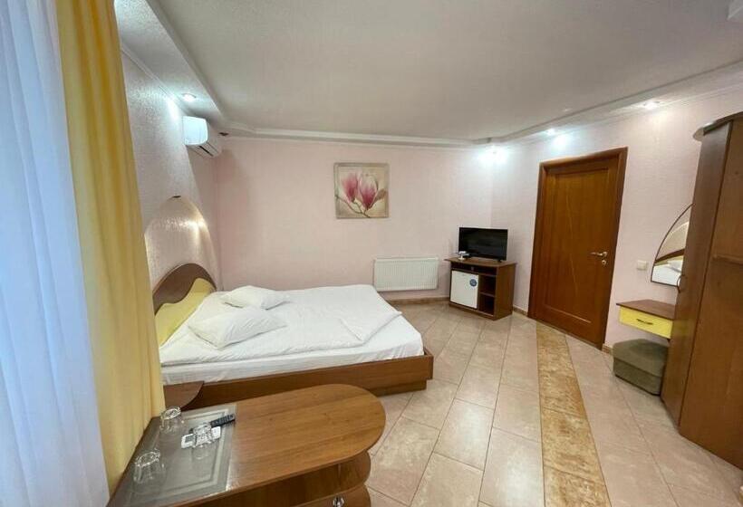 Номер Стандарт Трехместный, Fortetsya