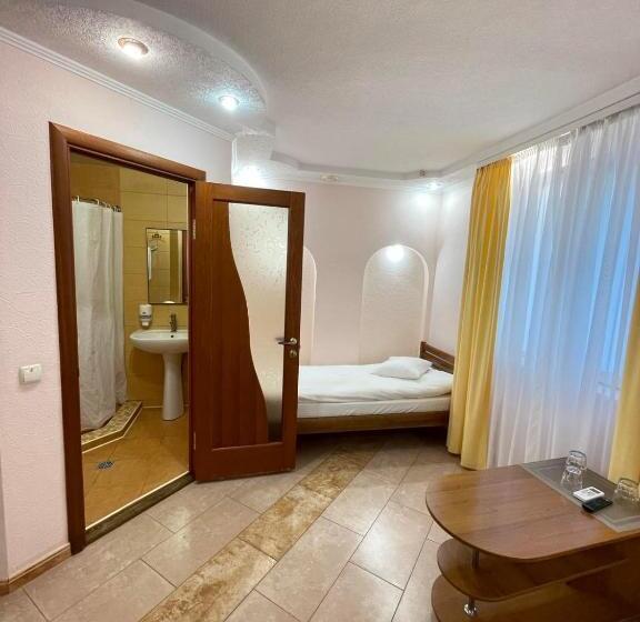 Номер Стандарт Трехместный, Fortetsya