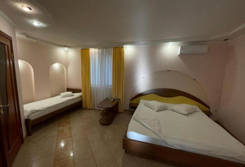 Номер Стандарт Трехместный, Fortetsya