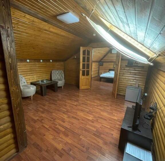 Номер Deluxe, Fortetsya