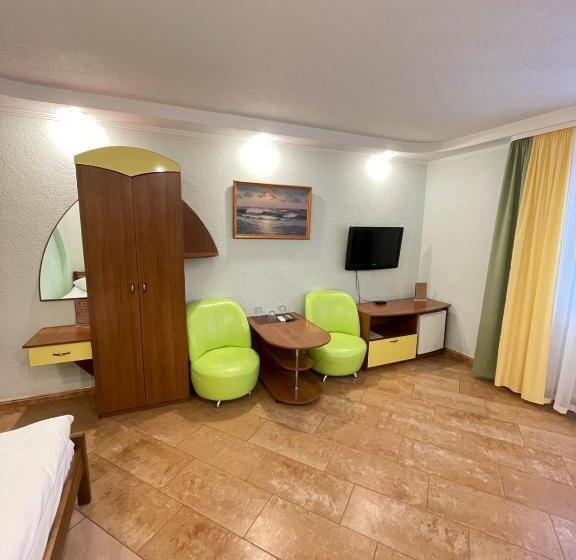 Номер Стандарт Трехместный, Fortetsya