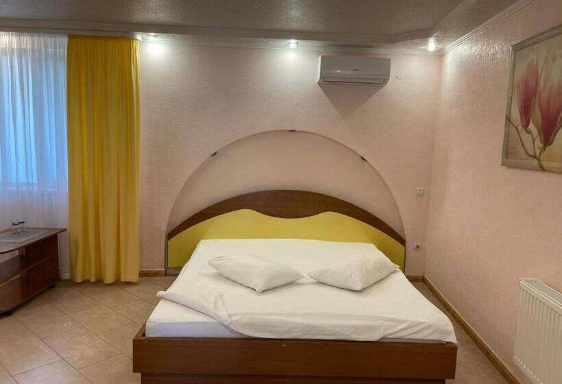 Номер Стандарт Трехместный, Fortetsya