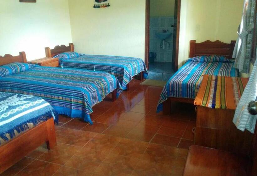 اتاق استاندارد چهار تخته, Hostal Curiñan