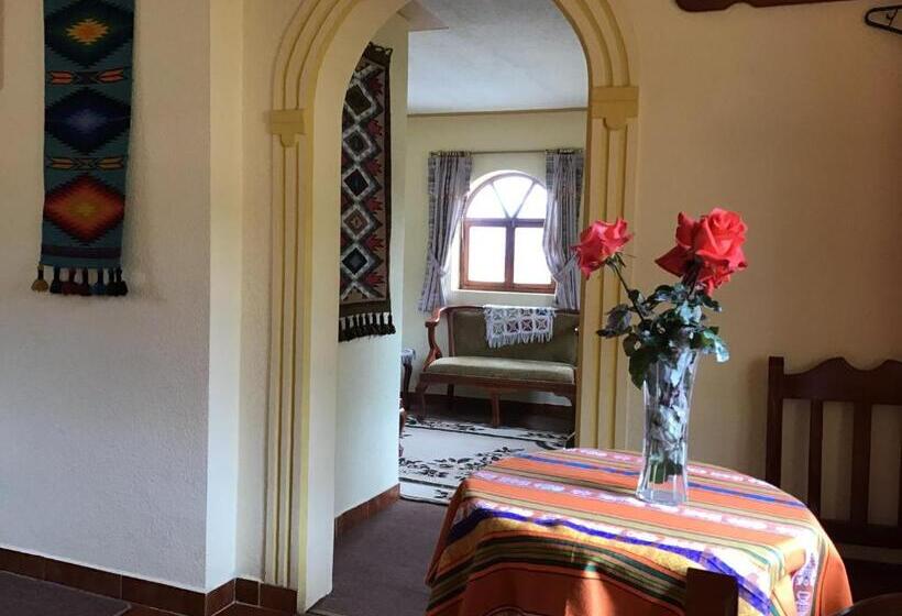 اتاق سوپریور, Hostal Curiñan