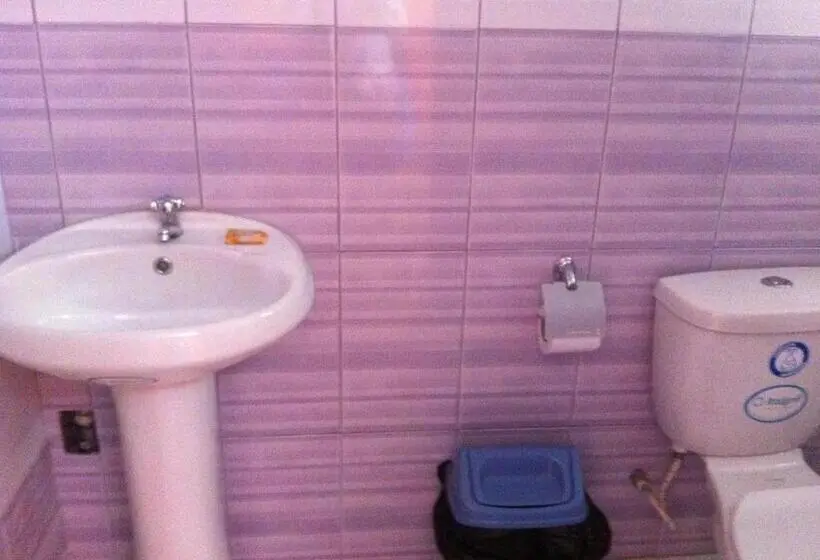 اتاق استاندارد یک نفره, Hostal Luren