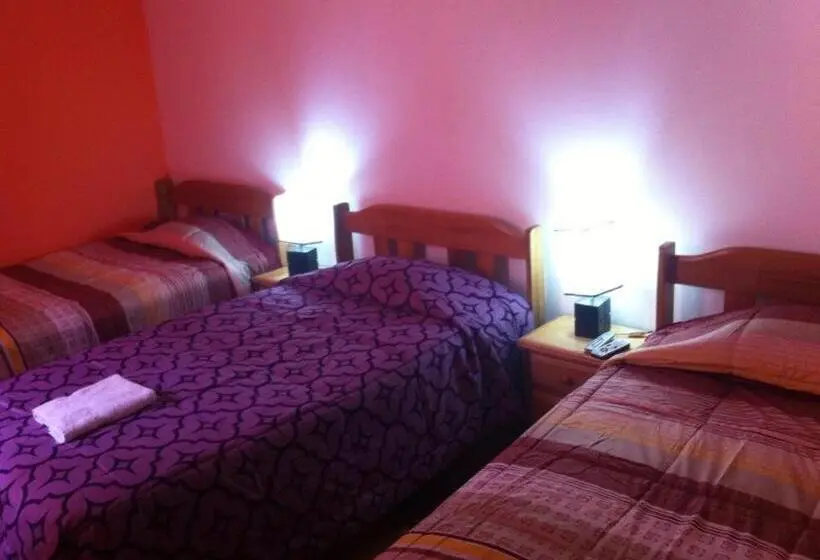 اتاق استاندارد سه نفره, Hostal Luren