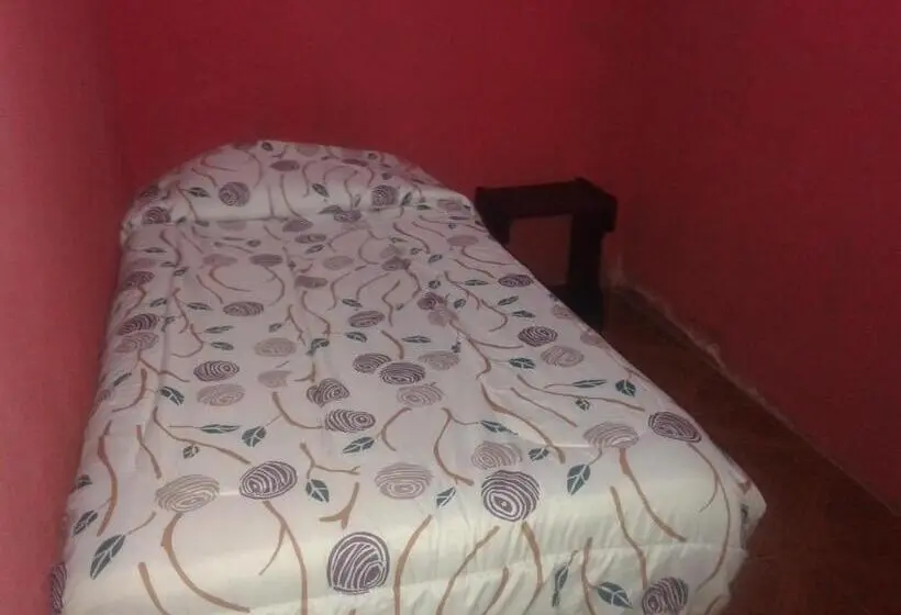 اتاق استاندارد یک تخته با سرویس بهداشتی مشترک, Hostal Tuyasto