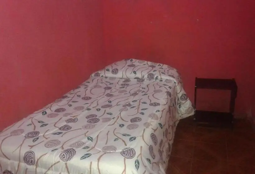 اتاق استاندارد یک تخته با سرویس بهداشتی مشترک, Hostal Tuyasto
