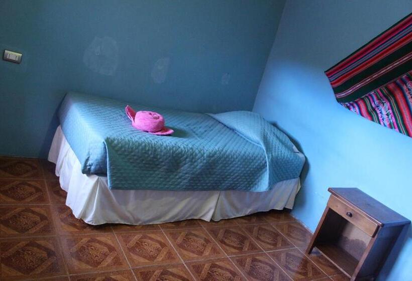 Quarto Standard Individual Casa de Banho Partilhada, Hostal Tuyasto