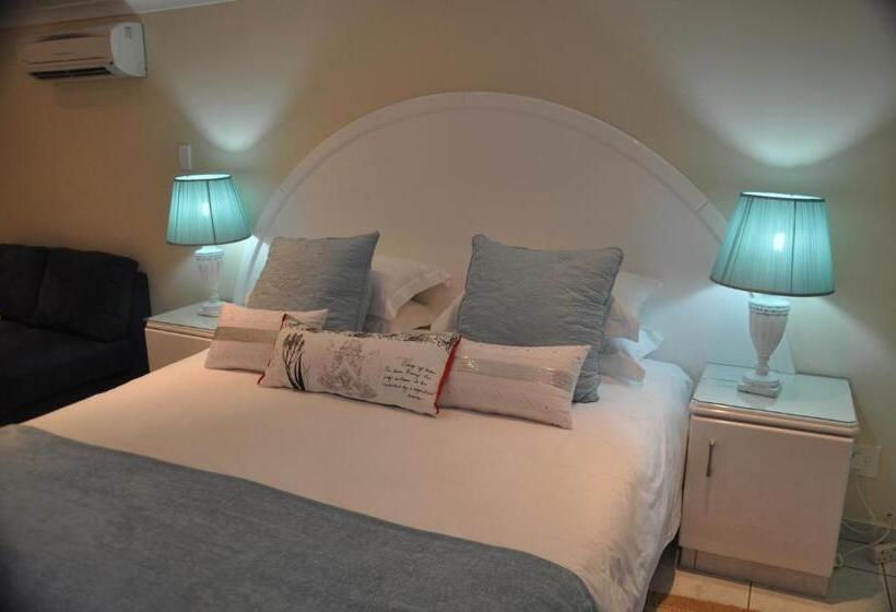 キングサイズベッドのスイートルーム, King Palm Self Catering Suite