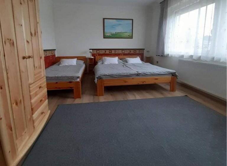 标准三人间, Pegazus Vendégház