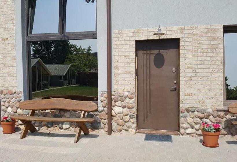 اتاق استاندارد سه نفره, Svečių Namai ,, Opes Vyngis